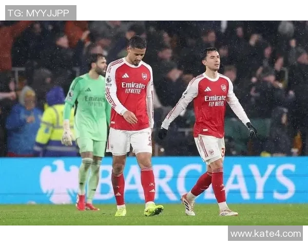 中超激战热刺与阿森纳握手言和争议判罚引发全场热议 中超激战热刺与阿森纳握手言和争议判罚引发全场热议